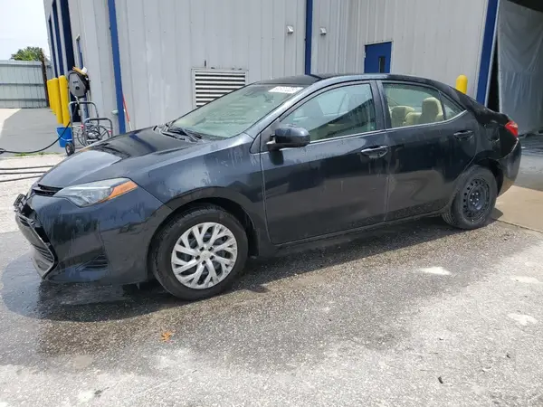 5YFBURHEXJP742589 2018 TOYOTA COROLLA - Image 1
