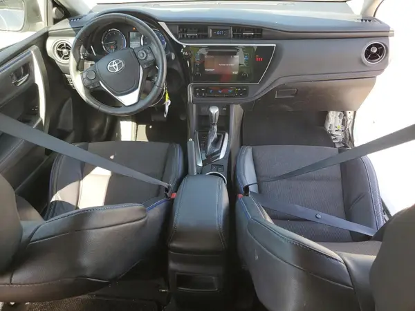 5YFBURHEXJP744214 2018 TOYOTA COROLLA - Image 8