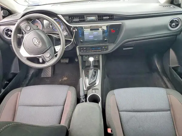 5YFBURHEXJP745640 2018 TOYOTA COROLLA - Image 8