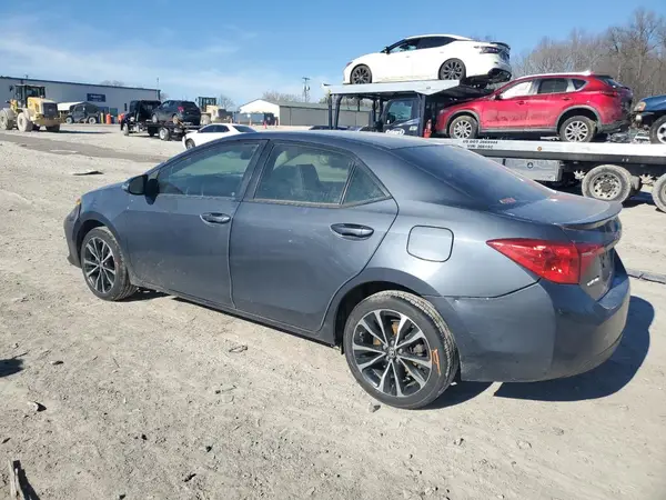 5YFBURHEXJP748800 2018 TOYOTA COROLLA - Image 2