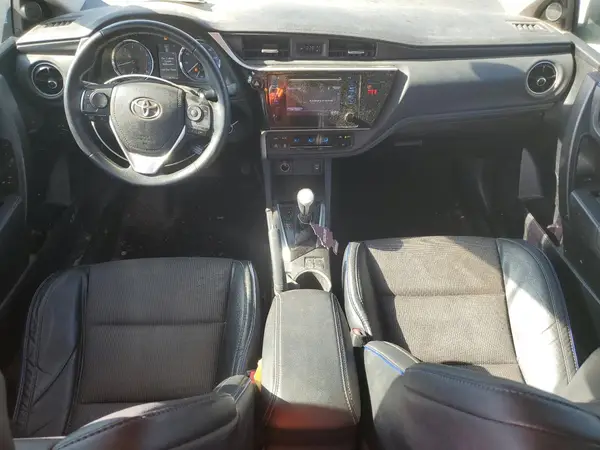 5YFBURHEXJP748800 2018 TOYOTA COROLLA - Image 8