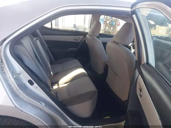 5YFBURHEXJP753558 2018 TOYOTA COROLLA - Image 8