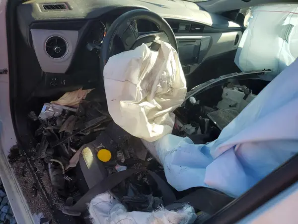 5YFBURHEXJP754385 2018 TOYOTA COROLLA - Image 8