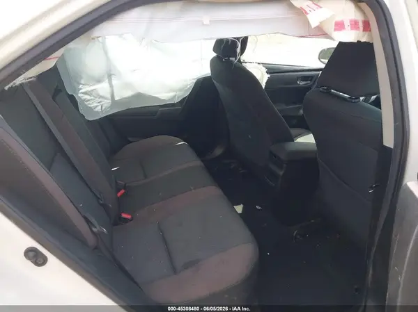 5YFBURHEXJP754810 2018 TOYOTA COROLLA - Image 8