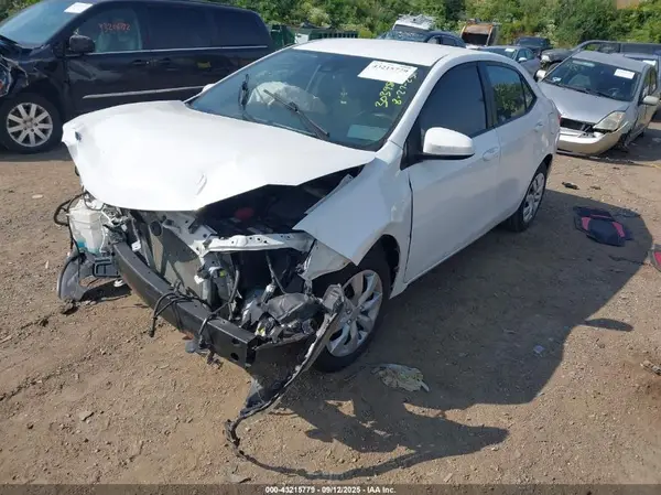 5YFBURHEXJP755018 2018 TOYOTA COROLLA - Image 2