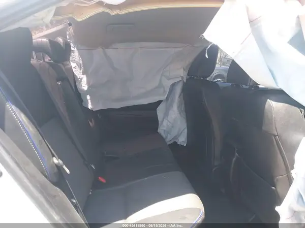 5YFBURHEXJP757934 2018 TOYOTA COROLLA - Image 8