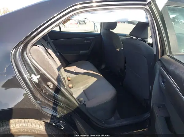 5YFBURHEXJP758646 2018 TOYOTA COROLLA - Image 8