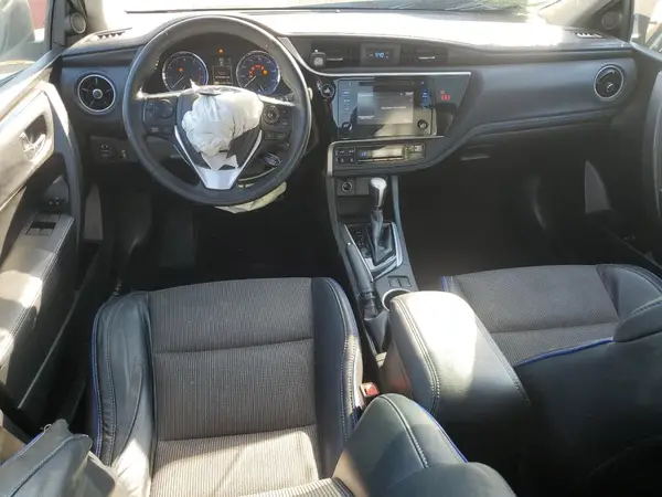 5YFBURHEXJP759182 2018 TOYOTA COROLLA - Image 8