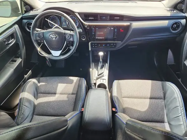 5YFBURHEXJP760669 2018 TOYOTA COROLLA - Image 8