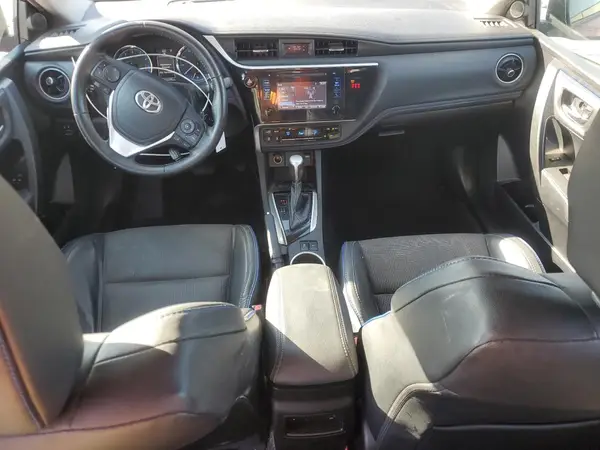 5YFBURHEXJP761076 2018 TOYOTA COROLLA - Image 8