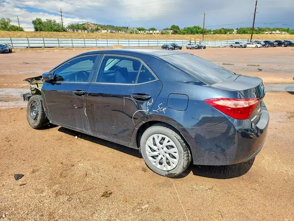 5YFBURHEXJP761546 2018 TOYOTA COROLLA - Image 2
