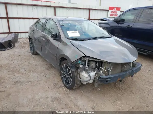 5YFBURHEXJP766293 2018 TOYOTA COROLLA - Image 1