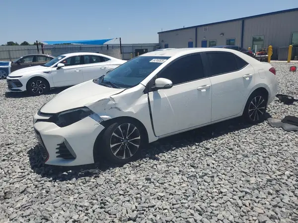 5YFBURHEXJP766441 2018 TOYOTA COROLLA - Image 1