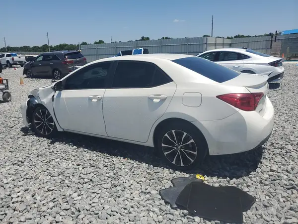 5YFBURHEXJP766441 2018 TOYOTA COROLLA - Image 2