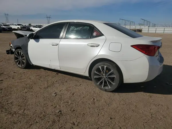 5YFBURHEXJP766620 2018 TOYOTA COROLLA - Image 2