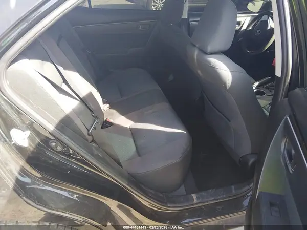 5YFBURHEXJP767749 2018 TOYOTA COROLLA - Image 8