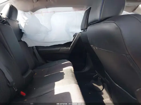 5YFBURHEXJP767928 2018 TOYOTA COROLLA - Image 8