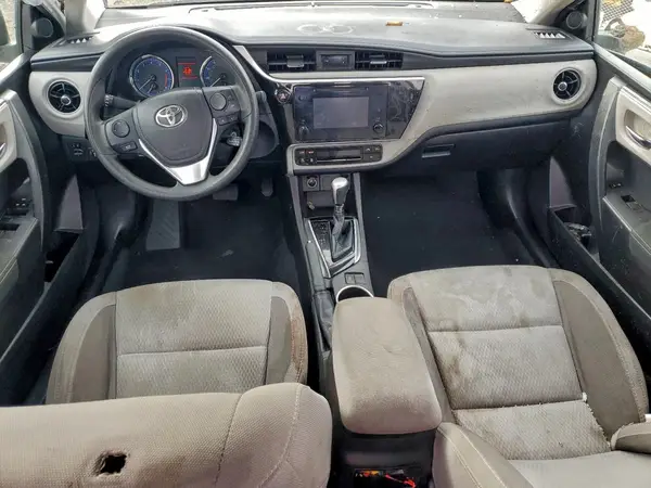 5YFBURHEXJP768108 2018 TOYOTA COROLLA - Image 8
