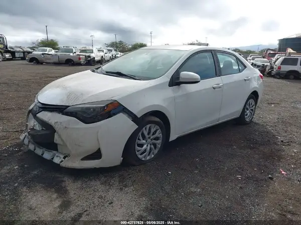 5YFBURHEXJP769260 2018 TOYOTA COROLLA - Image 2