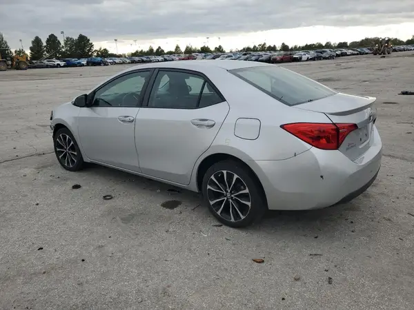 5YFBURHEXJP769694 2018 TOYOTA COROLLA - Image 2