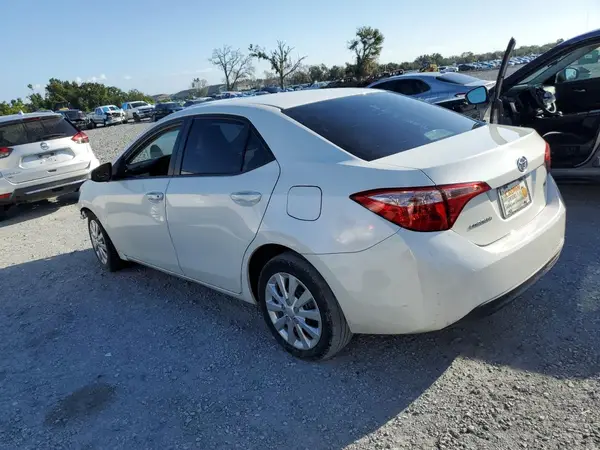 5YFBURHEXJP771235 2018 TOYOTA COROLLA - Image 2