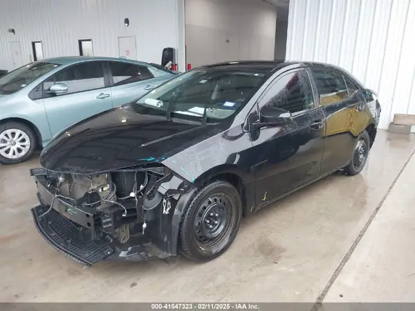 5YFBURHEXJP771428 2018 TOYOTA COROLLA - Image 2