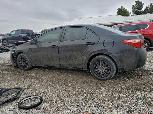5YFBURHEXJP771610 2018 TOYOTA COROLLA - Image 2