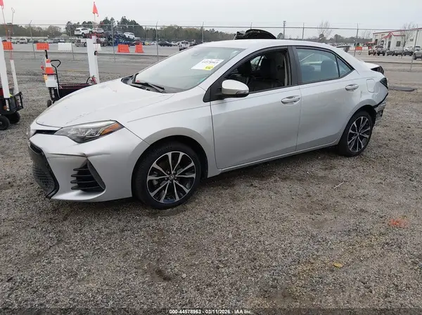 5YFBURHEXJP772546 2018 TOYOTA COROLLA - Image 2