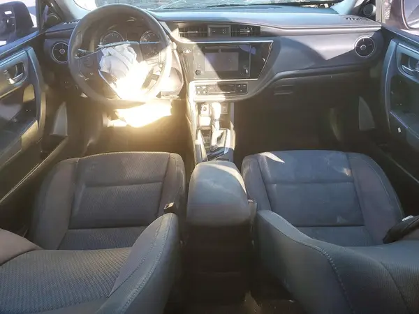 5YFBURHEXJP773244 2018 TOYOTA COROLLA - Image 8