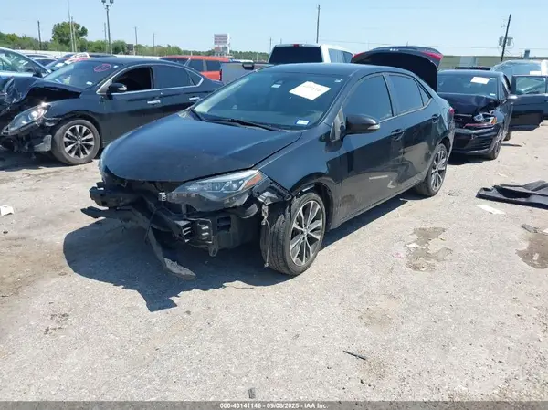 5YFBURHEXJP775950 2018 TOYOTA COROLLA - Image 2