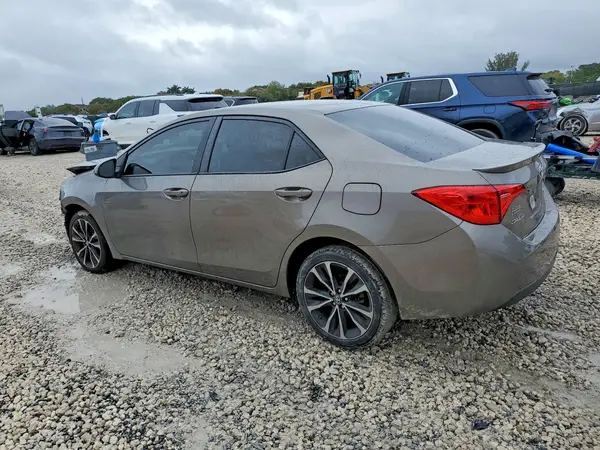 5YFBURHEXJP776600 2018 TOYOTA COROLLA - Image 2