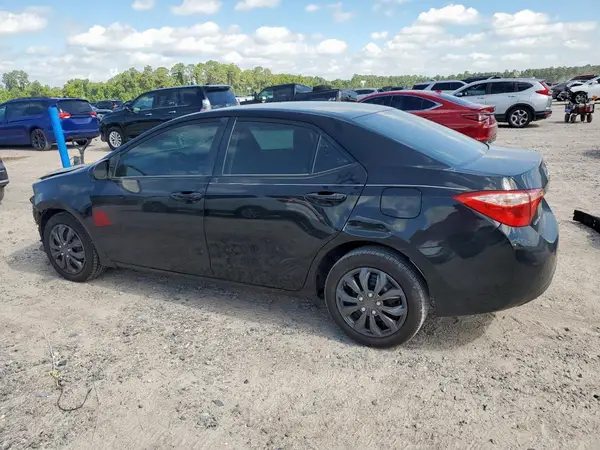 5YFBURHEXJP777567 2018 TOYOTA COROLLA - Image 2