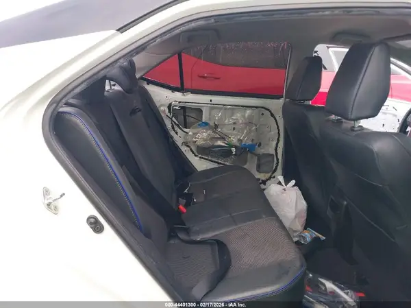 5YFBURHEXJP777861 2018 TOYOTA COROLLA - Image 8