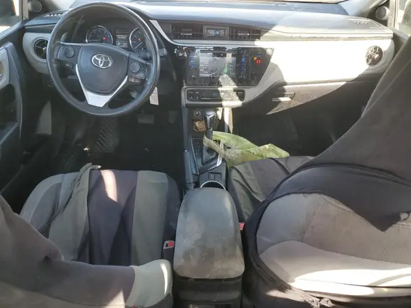 5YFBURHEXJP779366 2018 TOYOTA COROLLA - Image 8