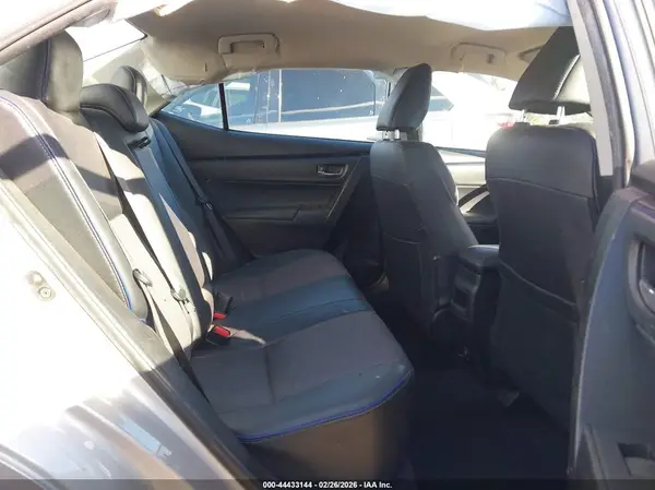 5YFBURHEXJP780713 2018 TOYOTA COROLLA - Image 8