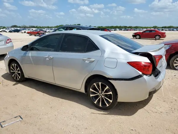 5YFBURHEXJP780842 2018 TOYOTA COROLLA - Image 2