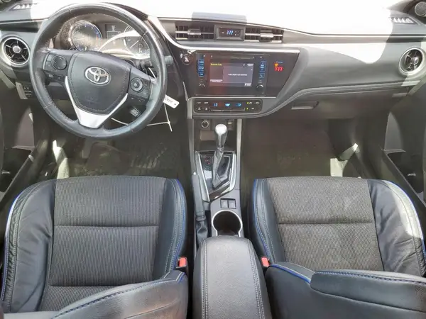 5YFBURHEXJP780842 2018 TOYOTA COROLLA - Image 8