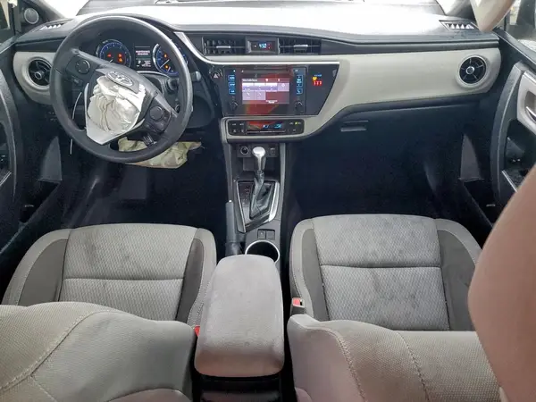 5YFBURHEXJP781165 2018 TOYOTA COROLLA - Image 8