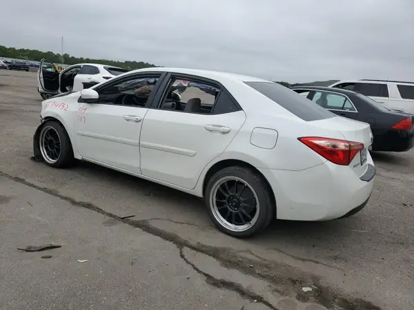 5YFBURHEXJP781358 2018 TOYOTA COROLLA - Image 2