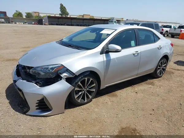 5YFBURHEXJP787709 2018 TOYOTA COROLLA - Image 2