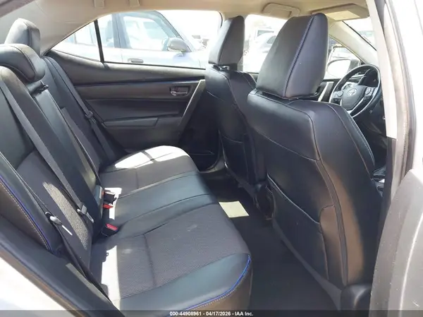 5YFBURHEXJP787709 2018 TOYOTA COROLLA - Image 8