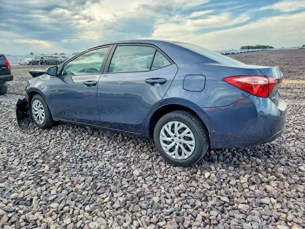 5YFBURHEXJP789332 2018 TOYOTA COROLLA - Image 2