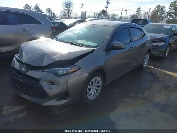 5YFBURHEXJP790769 2018 TOYOTA COROLLA - Image 2