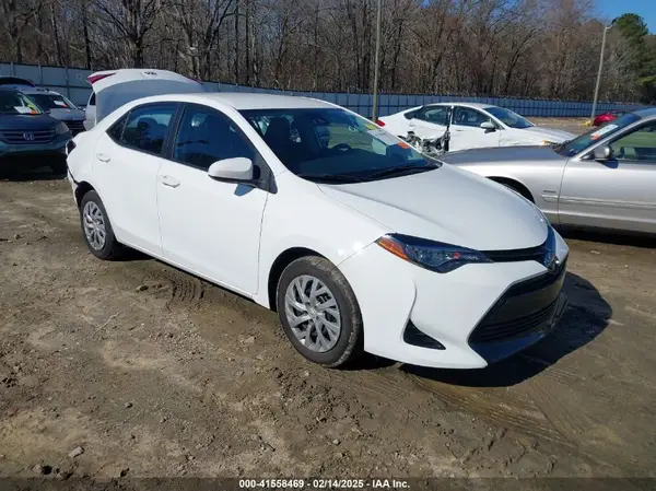 5YFBURHEXJP791470 2018 TOYOTA COROLLA - Image 1