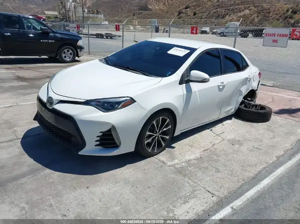 5YFBURHEXJP791792 2018 TOYOTA COROLLA - Image 2