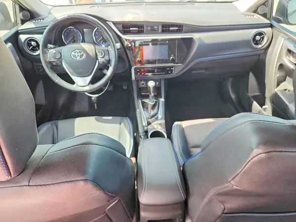 5YFBURHEXJP795602 2018 TOYOTA COROLLA - Image 8