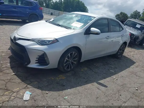 5YFBURHEXJP800748 2018 TOYOTA COROLLA - Image 2