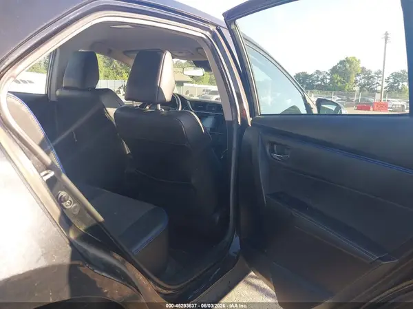 5YFBURHEXJP801429 2018 TOYOTA COROLLA - Image 8