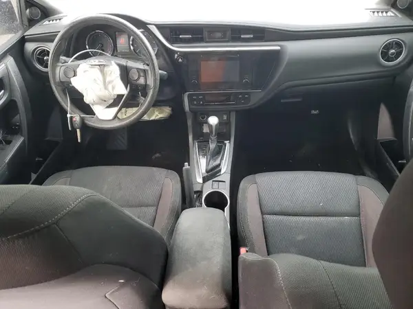 5YFBURHEXJP804427 2018 TOYOTA COROLLA - Image 8