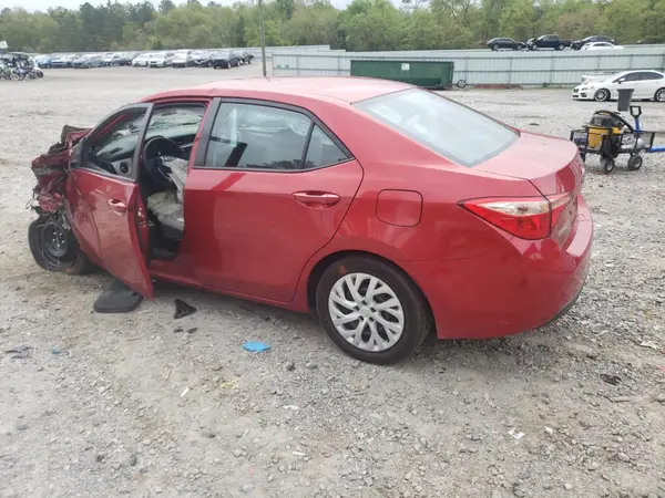 5YFBURHEXJP806758 2018 TOYOTA COROLLA - Image 2